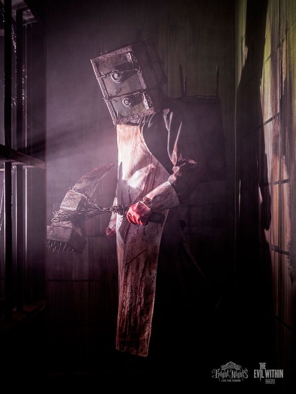 First Warner Bros Movie World The Evil Within Maze Images Look Like In ...